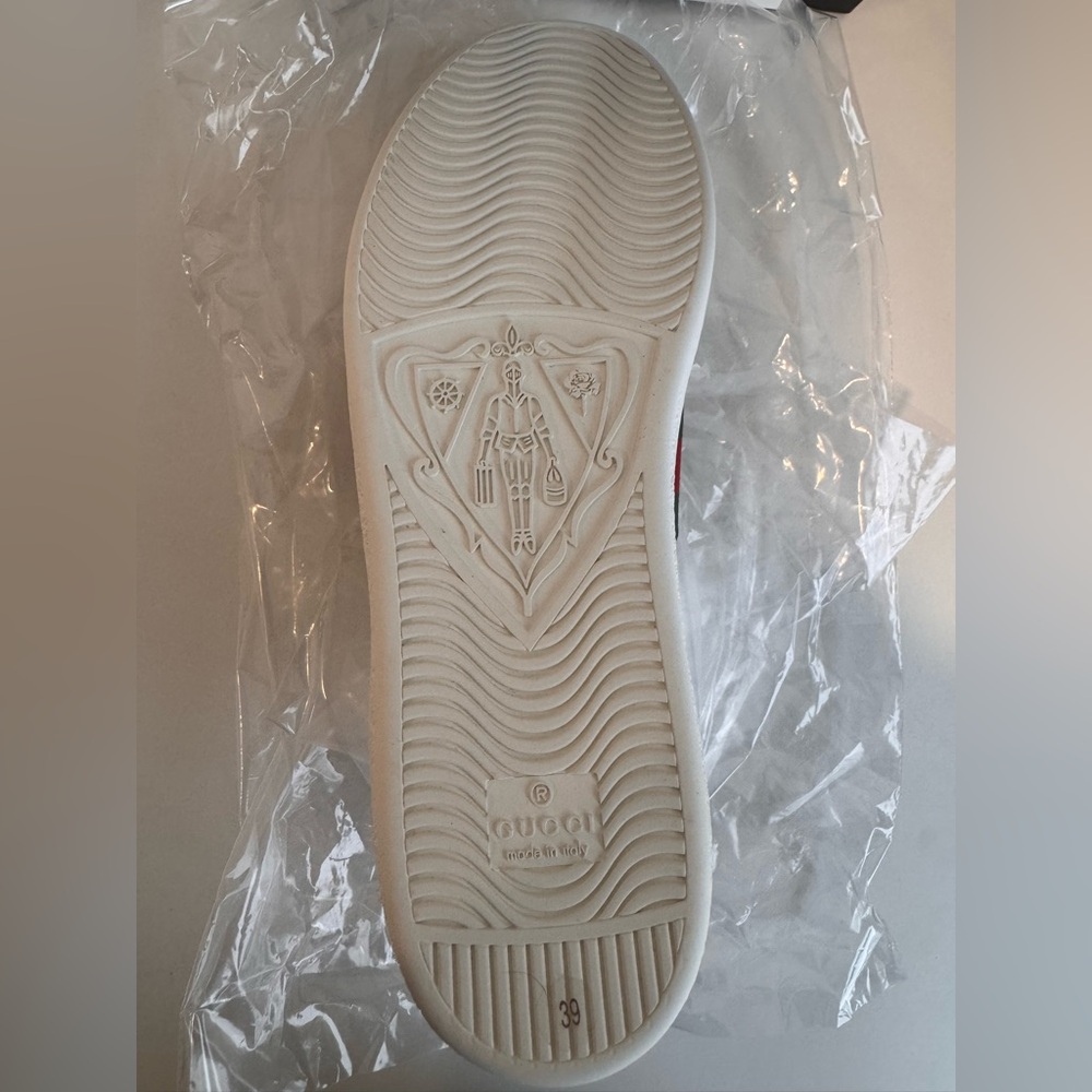 Brand New in Box Women’s Gucci Ace Embroidered Bee Sneakers Bianco Size 39 - Picture 8 of 16
